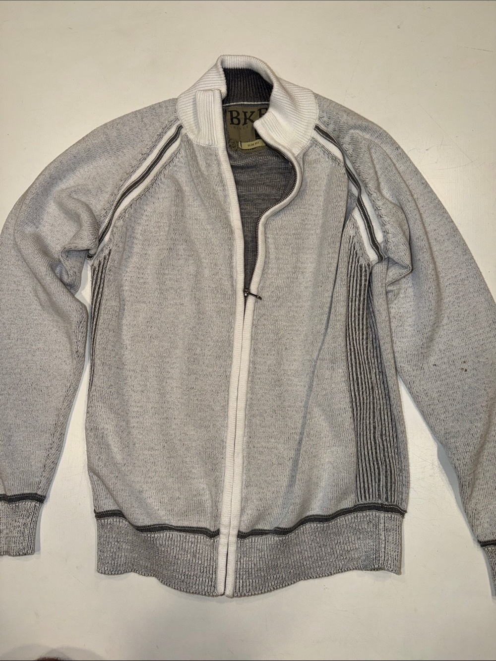 BKE Men’s Light Gray Zip-Up Sweater with Contrast Trim
